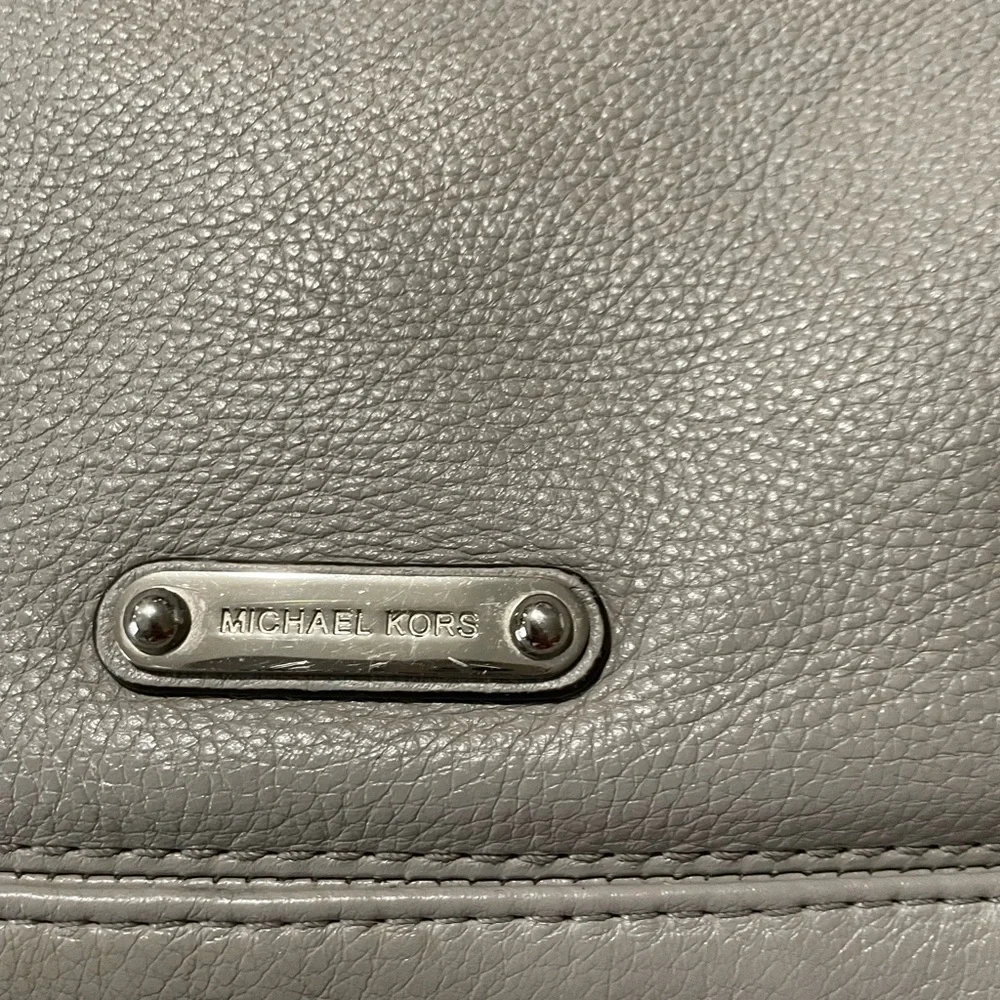 Michael Kors Pebbled Leather Hobo Shoulder Bag Light Gray Large Slouchy Purse